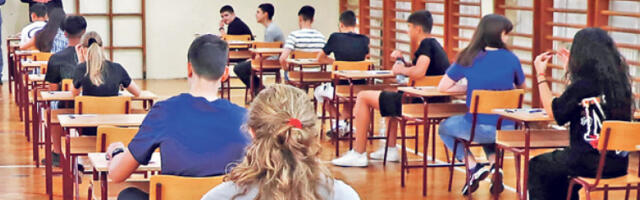 Промене бодовног прага за упис у средње школе између предлога и праксе