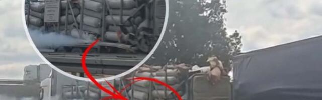 STRAVIČNI SNIMCI SAOBRAĆAJKE KOD STARE PAZOVE! Vozač zarobljen u smrskanoj kabini, a sve pretilo da eksplodira (VIDEO)