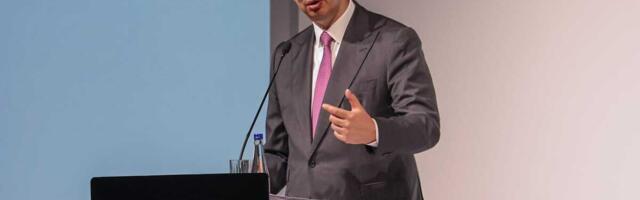VUČIĆ OSUDIO NAPAD NA AUTOMOBIL SINA DINKA GRUHONJIĆA "Očekujem od nadležnih organa da nađu počinioce! Srbija mora biti sigurna za sve ljude"