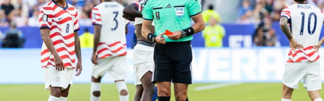 TRAMP NAPAO SUDIJU KOJI JE ISKLJUČIO FUDBALERA AMERIKE, FIFA UZVRATILA BRUTALNIM SAOPŠTENJEM! Reči koje odjekuju: "Tokom svoje karijere, on je..."