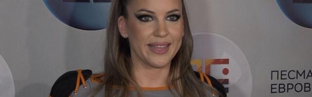 Mimi Mercedez rekli da nije normalno što ima toliko mlađeg dečka! Ona u inat snimila macana: "U moju kuću..."