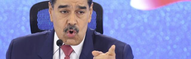 MADURO STIGAO U SAD: Kidnapovani predsednik Venecuele specijalnim avionom iz Gvantanama prebačen u Njujork!