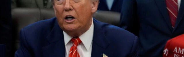 Ливит: Трамп посматрао напад Ирана са свог имања на Флориди