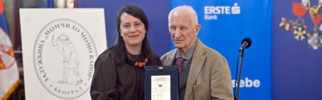 Sanji Savić Milosavljević uručena nagrada "Moma Kapor" Od njega sam naučila da treba pisati bez zadrške i skrivanja