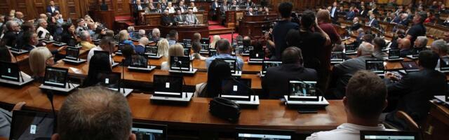 Dačić u parlamentu pustio snimak, kako je rekao, pravog zvučnog topa