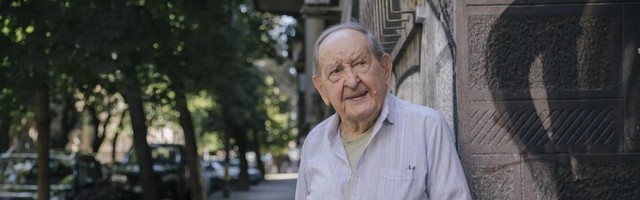 Svi dele jedan isti citat Vlaste Velisavjevića jer ima neverovatnu simboliku sa danom kada je preminuo