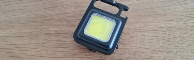 Budget gadget: Mini baterijska lampa