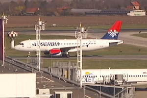 Авион принудно слеће из два разлога - како посада реагује у тим ситуацијама