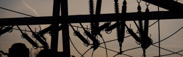 U kvaru DVE trafostanice: Veći deo Obrenovca i Železnika bez struje