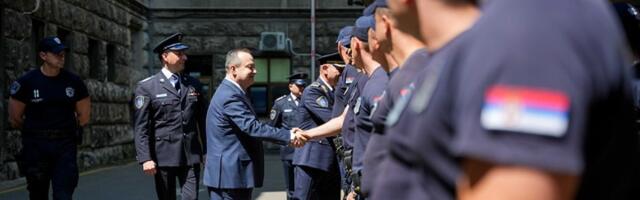 Dačić: Učesnici protesta u Užicu uhapšeni zbog probijanja kordona i napada na policajce