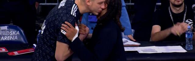 Malo ko je primetio ovu scenu iz Arene: Smailagić i Edvards se poljubili tri puta po srpski!