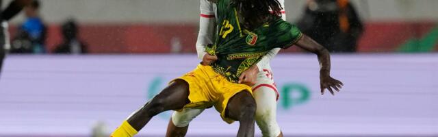 Spektakl na AKN-u: Mali sa igračem manje u 97. minutu došao do produžetaka, pa posle penala prošao dalje