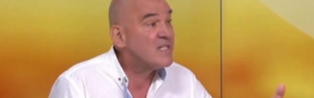 Poslanik blokader umesto u parlamentu viđen u kafani: Petar Bošković popio nekoliko rakija, pa seo za volan (VIDEO)