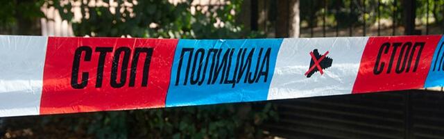 Srce da pukne: Čitulja i cveće na drvetu gde su stradala dva mladića (FOTO)