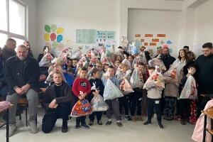 Хиљаду пакетића деци на КиМ из Сремске Митровице