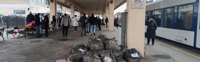 Nisu u štrajku, ali nisu ni na poslu – funkcioneri i radnici u javnom sektoru iz Niša vozom za Jagodinu   
