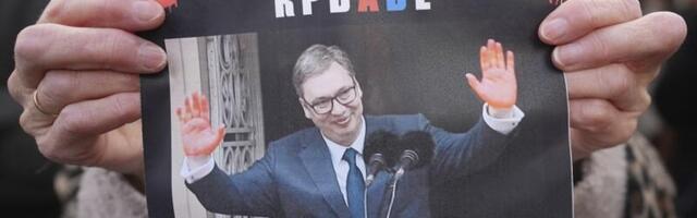 Financial times: Pred Vučićem dva roka koja bi mogla da zapečate sudbinu njegovog režima