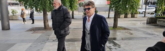 VEZA KOJA ŠOKIRA! Dragan Bjelogrlić i pevačica su ROD, a evo ZAŠTO nikad nije dobila ULOGU u njegovim projektima: "Van pameti je da me zove tako"