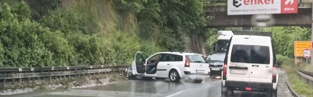 Proklizao pa se zakucao u kolobran: Jeziv prizor na putu kroz Užice (FOTO)