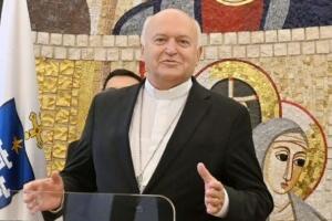 Устоличен нови надбискуп Ладислав Немет у Катедрали узнесења блажене Марије у Бeограду