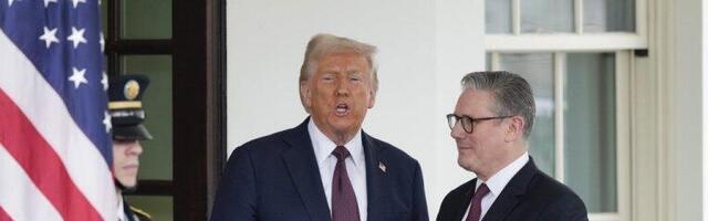 STARMER STIGAO NA PREGOVORE SA TRAMPOM: Amerikanac oduševljen pozivom koji mu je uručio britanski premijer (VIDEO)