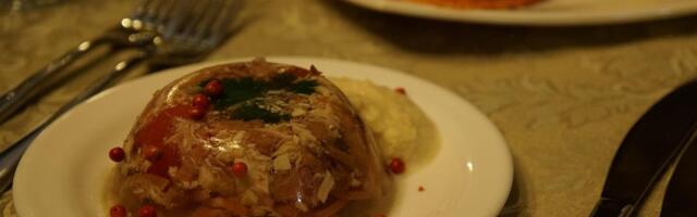 VIDEO: Recept Mare iz Zrenjanina za savršene pihtije