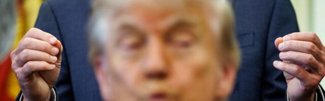„Rečnikom bejzbola Tramp je 0 od 3“: Sajmon Tisdal o neuspesima Bele kuće i „nametljivim budalama“