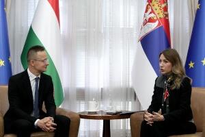 Сијарто стигао у Београд, на састанку је са министарком Ђедовић