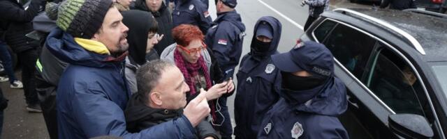 Blokaderi žedni krvi nakon poraza: Pozivaju na ubijanje novinara koji ne prate njihov narativ