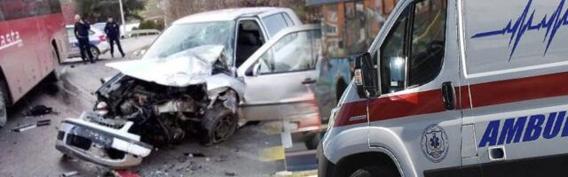 Fotografija stravičnog udesa! Muškarac poginuo na mestu