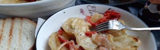 (VIDEO) VRHUNSKI KROMPIR SA TIKVICAMA! Ručak koji ćete obožavati