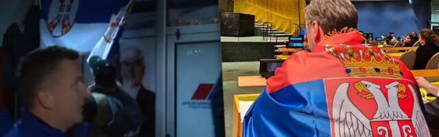 Zastava ispod NAPREDNJAČKOG NEBA: Da li je TROBOJKA samo Vučićeva?