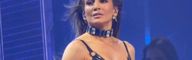 Džej Lo zapevala na indijskoj svadbi u seksi kostimu i za to dobila milione (VIDEO)