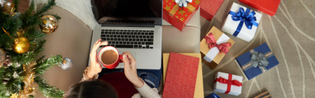 Троје од десет Француза спремно да препродају божићни поклон