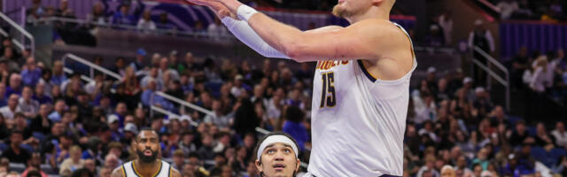 Ne razumem šta me pitaš? Jokić kratko odbrusio novinaru, besan posle poraza od Orlanda