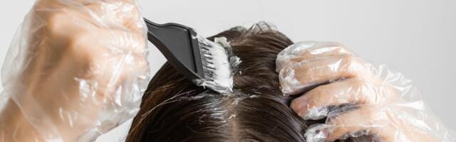 Koliko puta godišnje je NAJBOLJE da farbate kosu? Dermatolog upozorava: Mnoge žene greše i prave veliku štetu