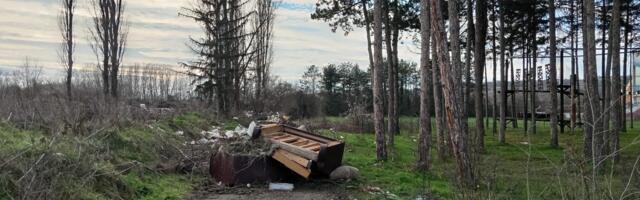 Divlja deponija pored Avantura parka i puta Leskovac-Vučje sve veća, inspekcijo, ima li te?