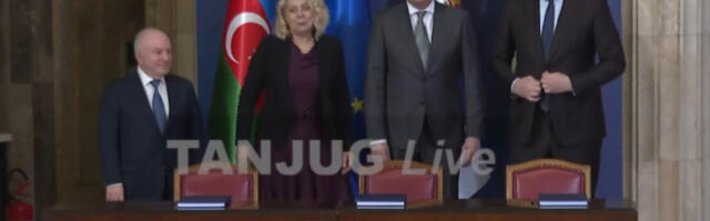 (UŽIVO) Vučić potpisuje istorijski ugovor o izgradnji brze saobraćajnice “Osmeh Vojvodine”