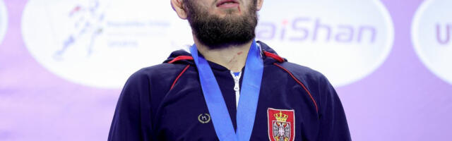 Srbin osvojio zlatnu medalju usred Tirane: "Bože pravde" odjekivalo Albanijom nakon velikog uspeha
