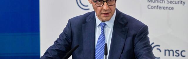 Merc izviždan dok je pred sindikatima branio ekonomske reforme