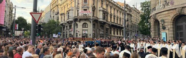 Veličanstvena litija u centru Beograda: Hiljade vernika, sveštenstvo i vojska na ulicama prestonice