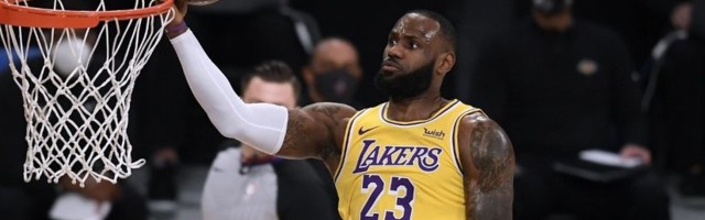 Lebron promašivao i grešio, Voriorsi oteli pobedu Lejkersima (VIDEO)