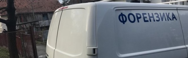 PRVE SLIKE SA MESTA UŽASA Ovde se noćas dogodio jeziv zločin - nađeno unakaženo telo muškarca sa jastukom preko glave