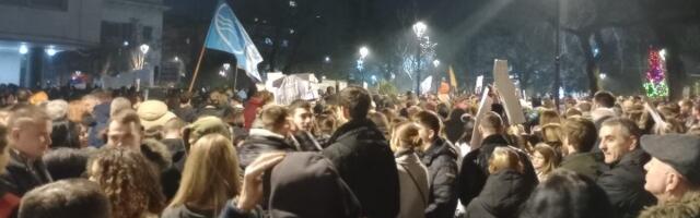 "Ne može polusvet da ima ceo svet": Protest u Pančevu (VIDEO)