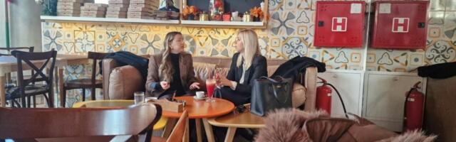 Uhvaćena na delu: Evo gde je tužiteljka usred radnog vremena i dok traju sudbonosni izbori (FOTO)