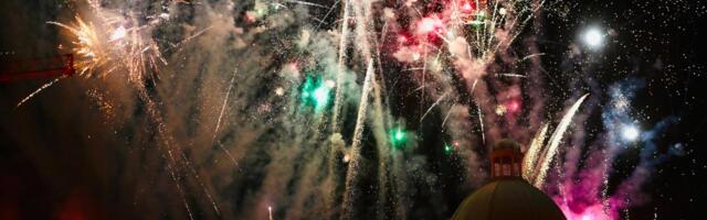 Četiri tima penjača, 173 pozicije, vatrogasci, zaštitna oprema, 1.000 dronova: Šta je sve uključeno u pripreme za novogodišnji vatromet