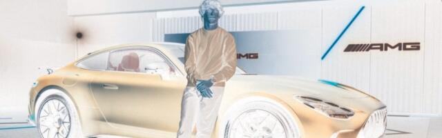 Jeste vozač Formule 1, ali ima samo 19 godina: Mali Kimi pobrkao kočnicu i gas i slupao Mercedes vredan više od 200.000 evra