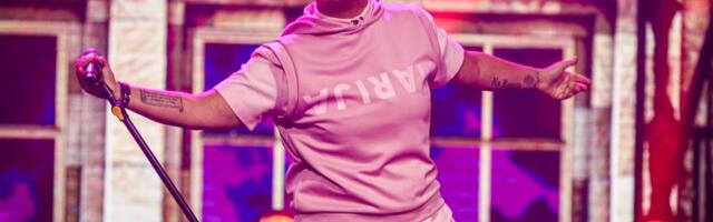 MARIJA ŠERIFOVIĆ KAO BARBIKA, SVA U ROZE! Pevačicu do sada niste videli u ovom izdanju: Džabe trljate oči, nije veštačka inteligencija - TO JE ZAISTA ONA