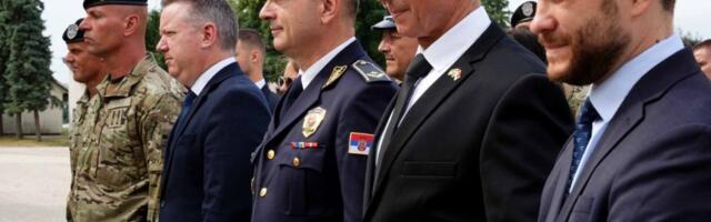 SAJ predstavio vrhunsku obučenost: Mađarski ministar policije obišao bazu elitne jedinice (FOTO/VIDEO)