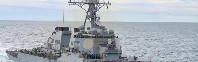 Iranska revolucionarna garda tvrdi da je pogodila američki razarač u Indijskom okeanu